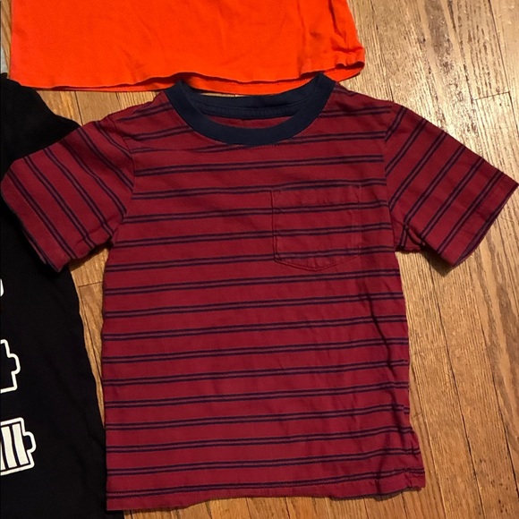 Assorted Kids Short Sleeve Tees - Red, Gray, Black, Blue, Orange and one pj set - Picture 8 of 11